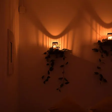 Palace Eight - & מלון *