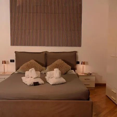 מלון Palace Eight - &