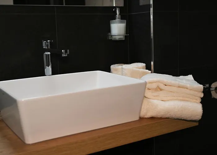 Palace Eight - & 科森扎