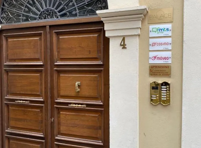 酒店 Palace Eight - &