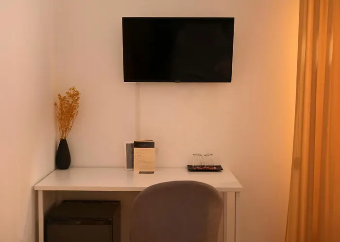 Palace Eight - & 酒店 *