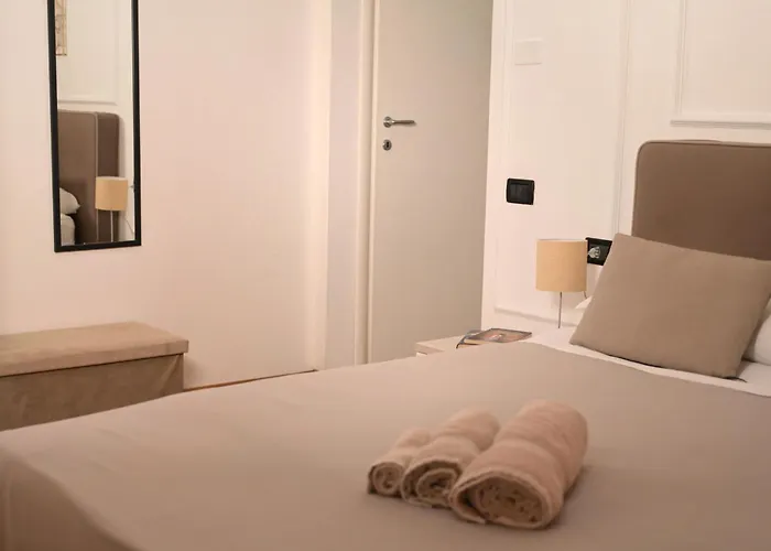 Palace Eight - & 酒店 科森扎