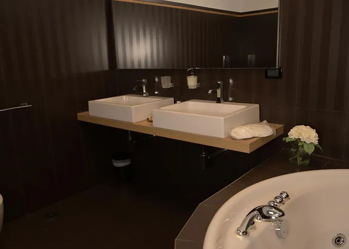 Palace Eight - & 科森扎